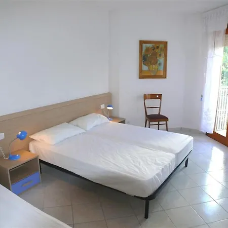 Apartment Comfortable 80m From The